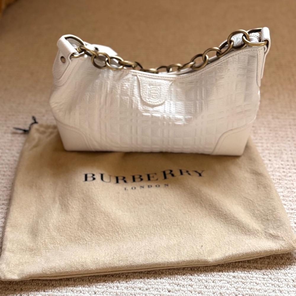 Burberry White Quilted Small Chain Bag - Picture 8 of 8